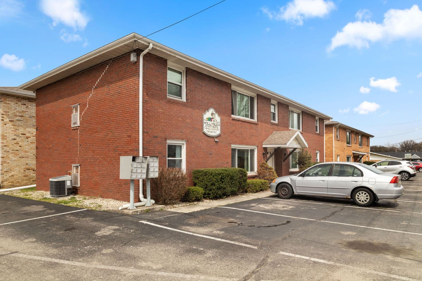 Yorktown Apartment: 2301 S Marsh Ave