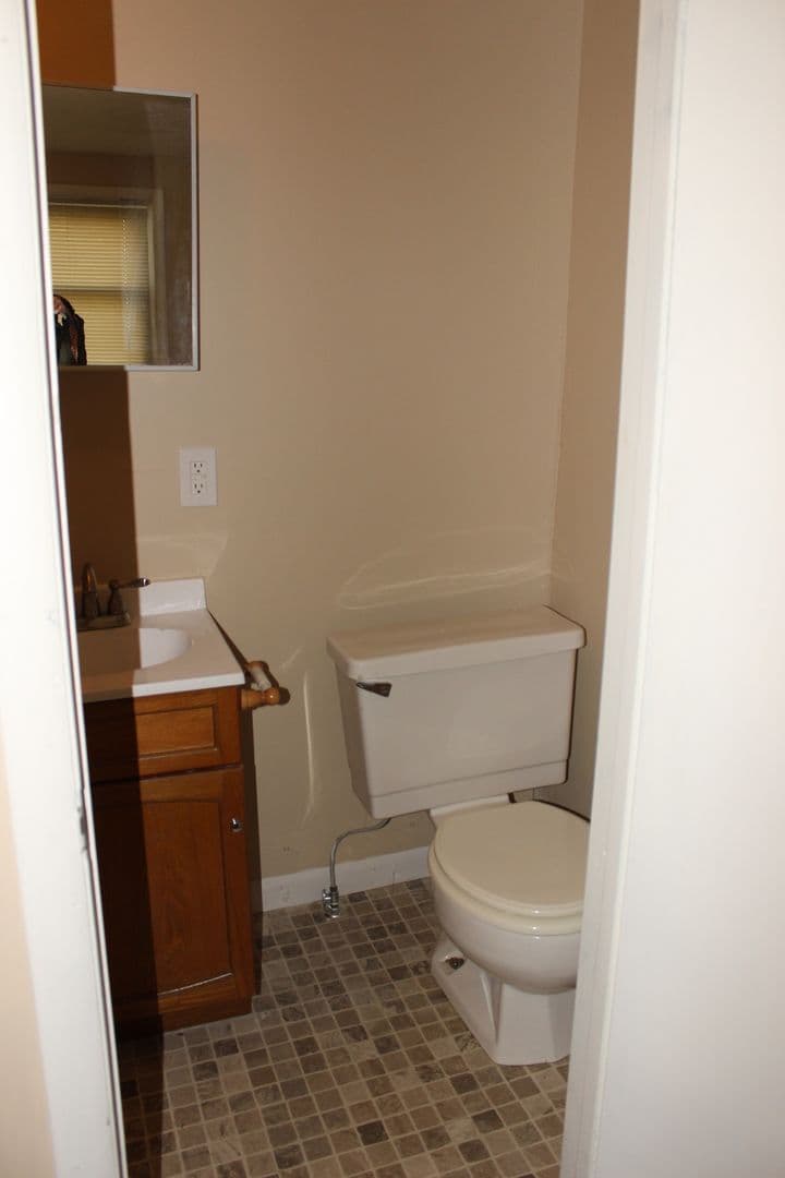 Muncie House: 2100 W Parkway Dr