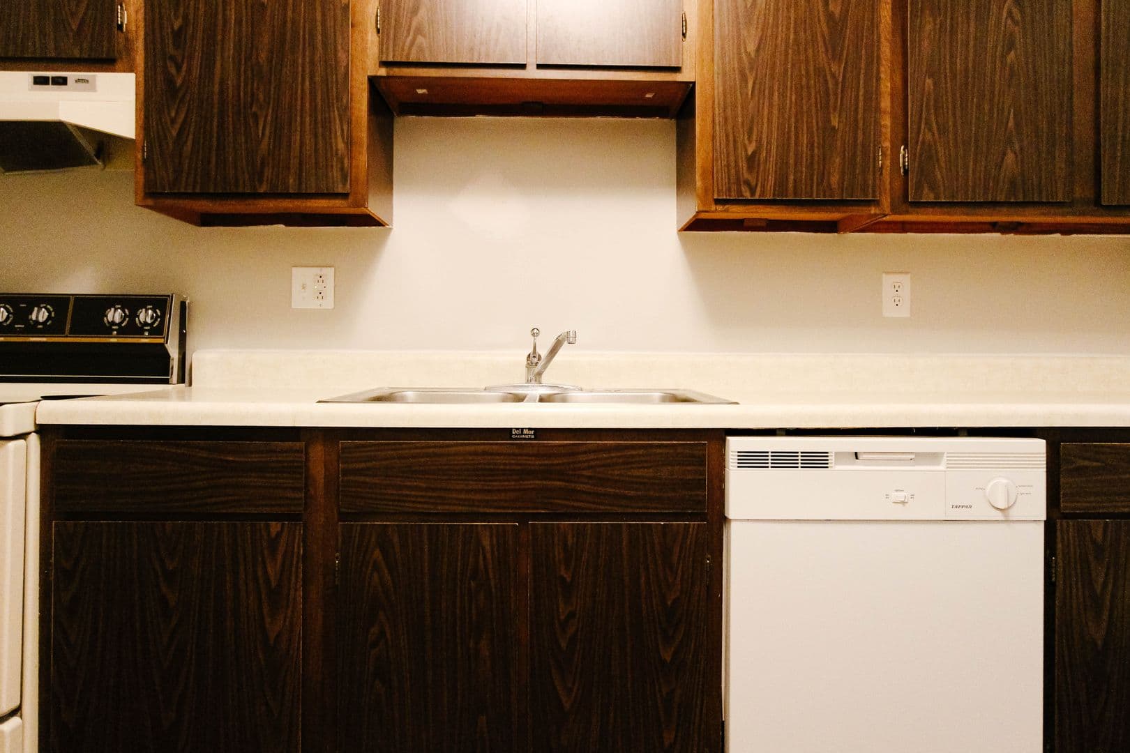 Muncie Apartment: 1408 W White River Blvd