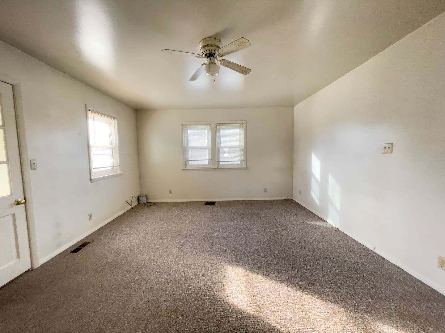 Muncie Apartment: 9011 W Jackson St