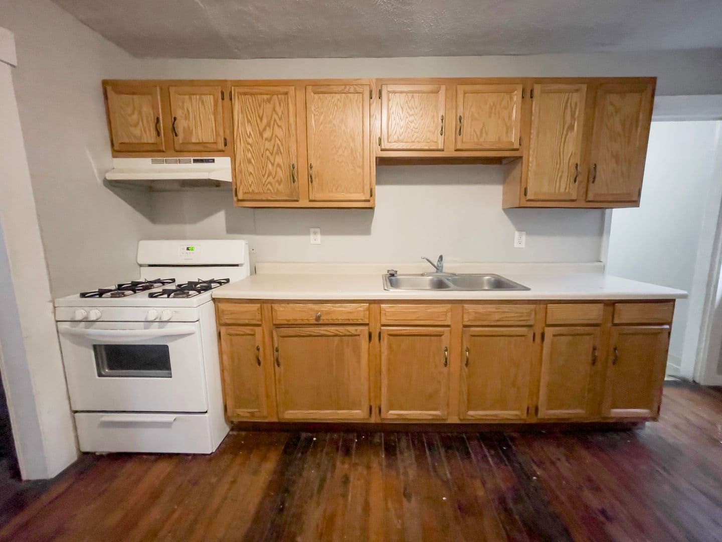 Muncie House: 1405 W Jackson St