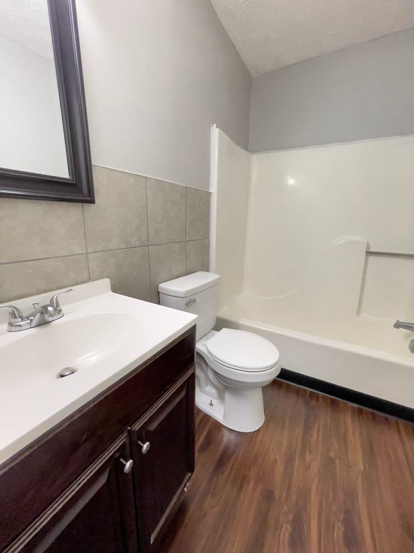 Muncie Apartment: 1001 W Wayne Street #208