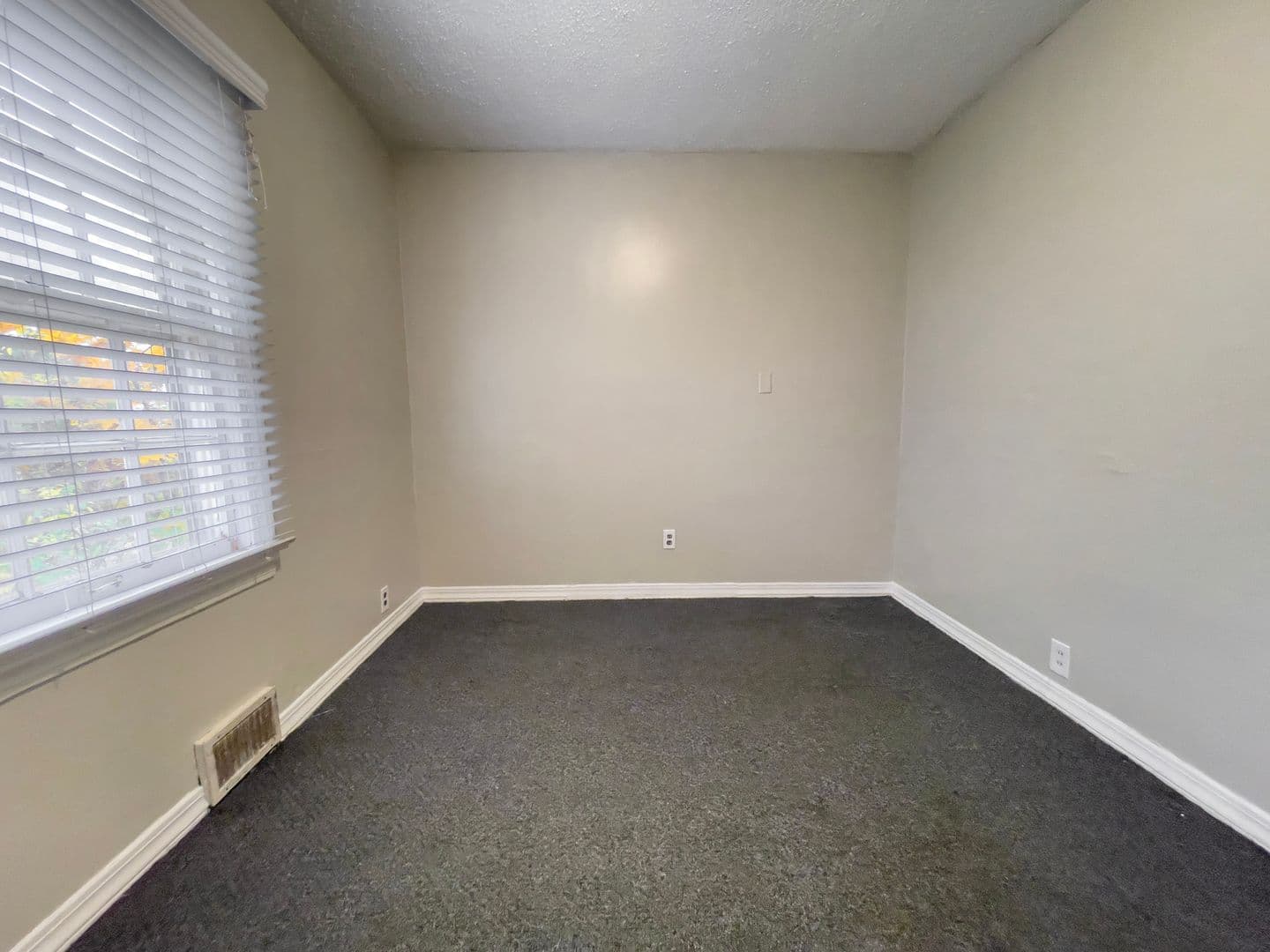 Muncie House: 1408 N Mann Ave