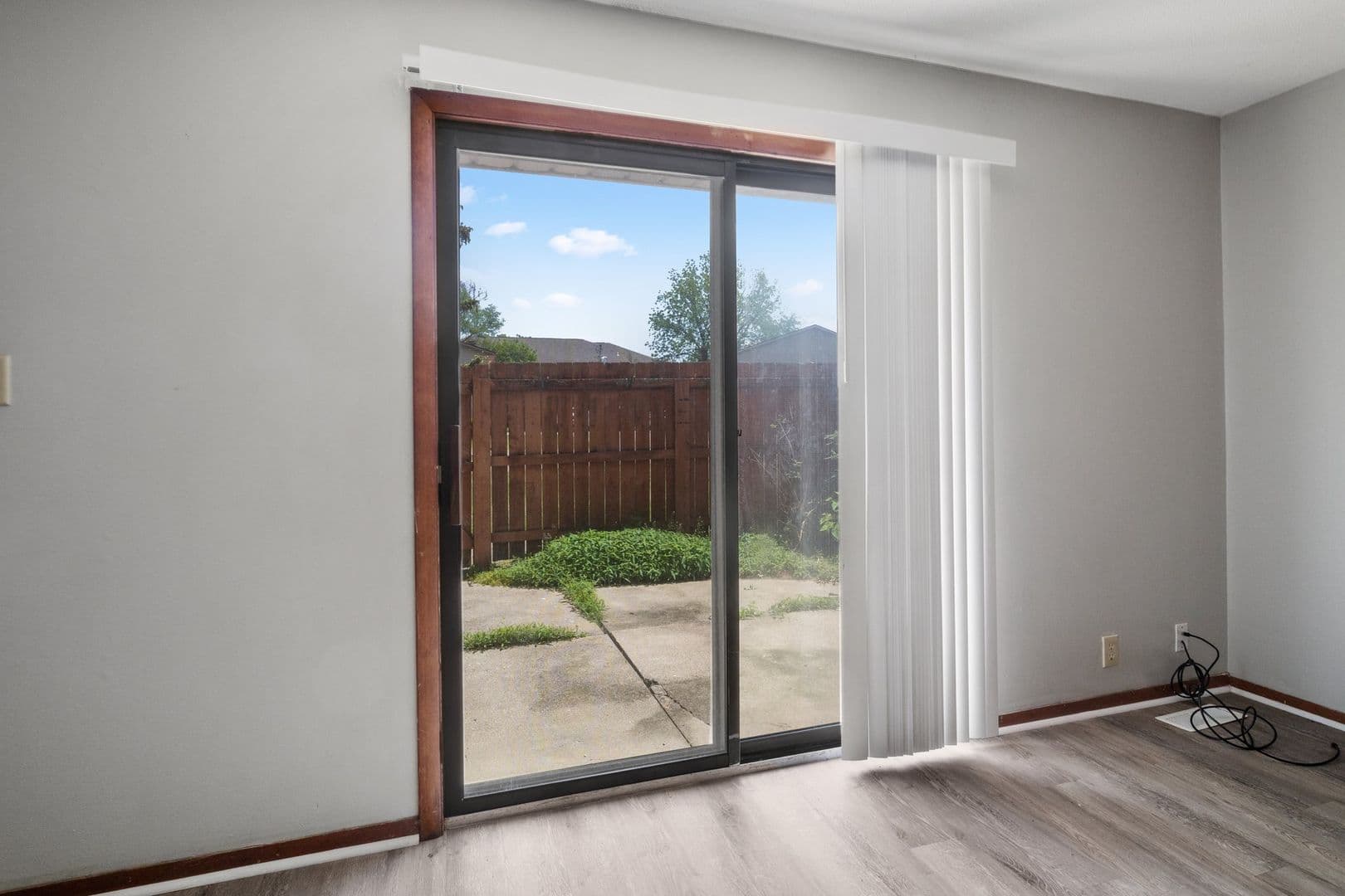 Muncie Apartment: 3909 N Franklin St