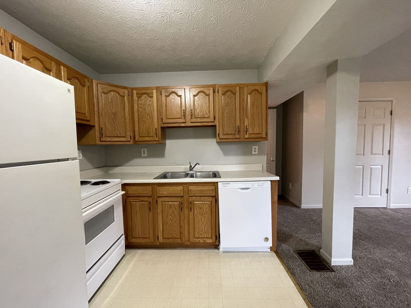 Muncie Apartment: 1413 W University