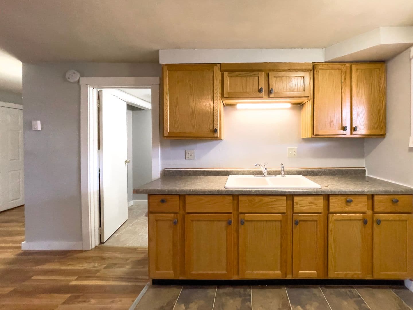 Muncie Apartment: 402 N Calvert St.