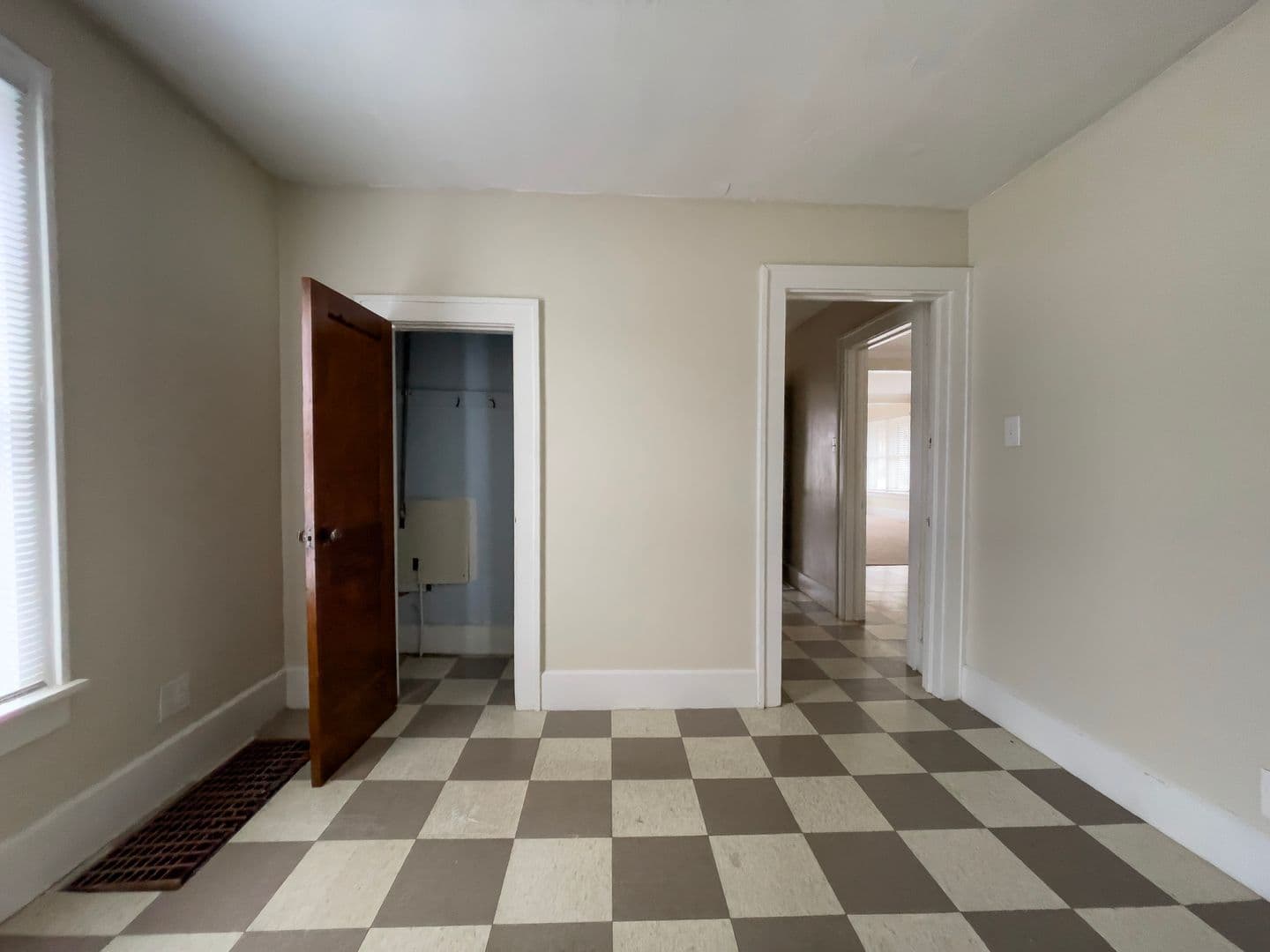 Muncie House: 215 S. Talley Ave