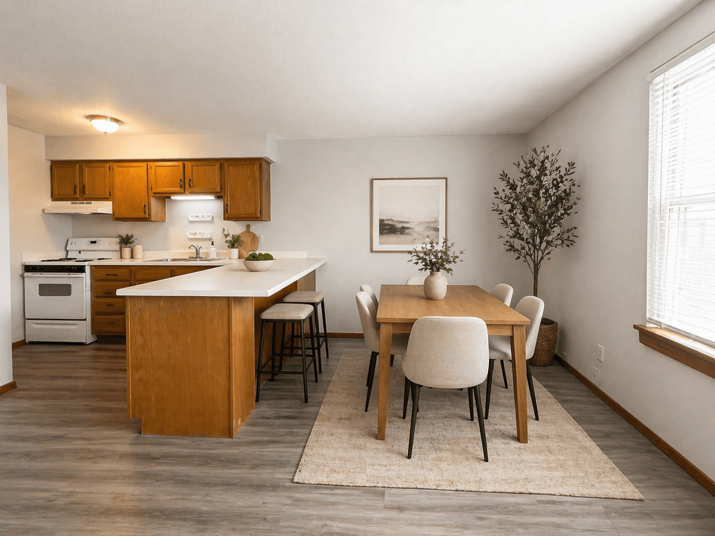Muncie Apartment: 210 N Martin St