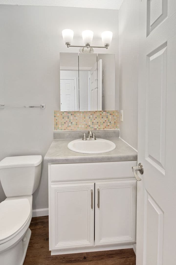 Muncie Apartment: 1408 W White River Blvd