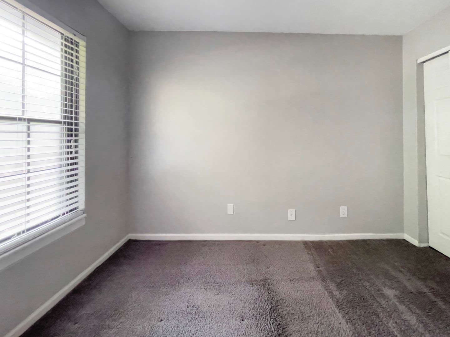 Muncie Apartment: 1001 W Wayne Street #208