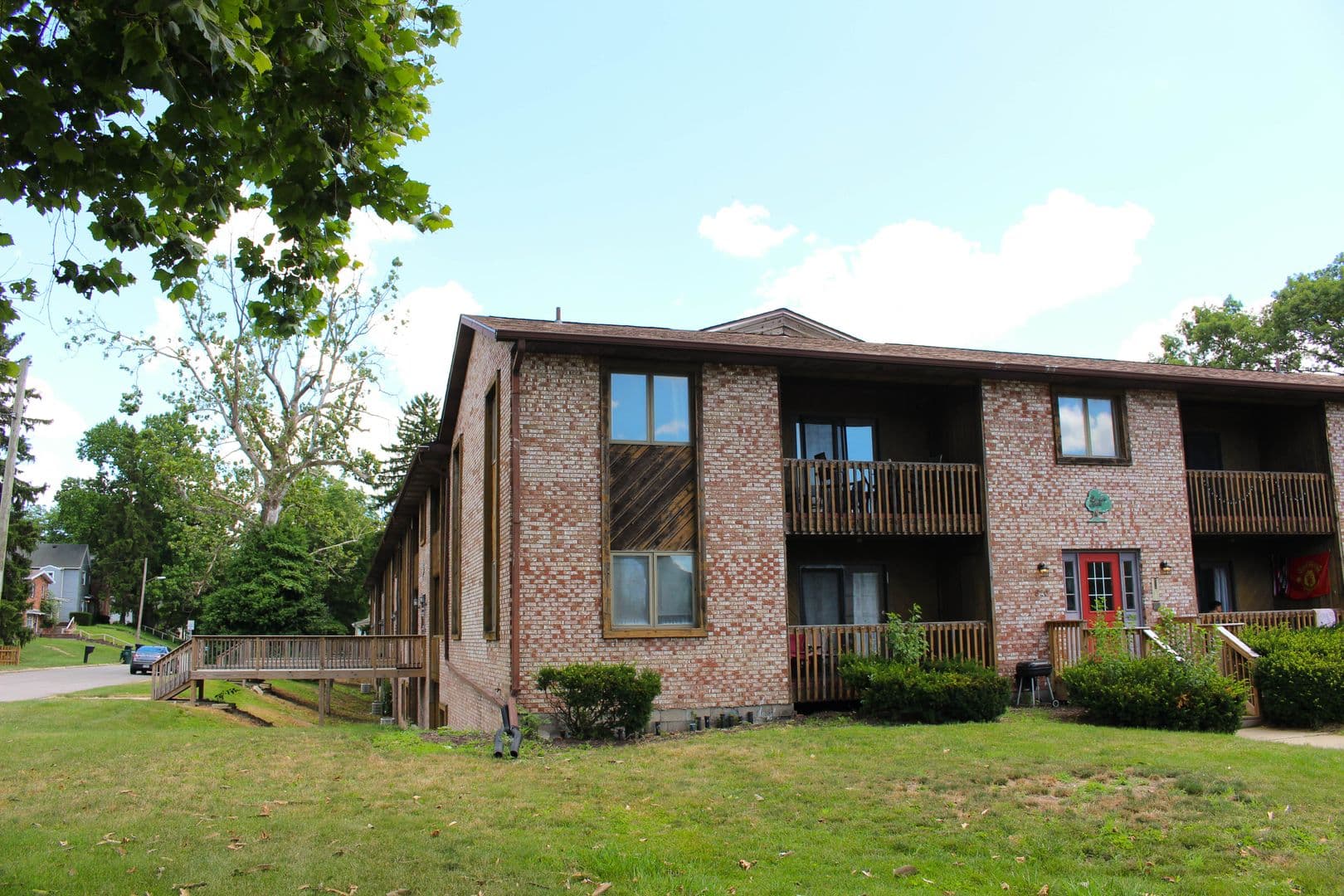 Muncie Apartment: 920 N. Linden St. Apt 16