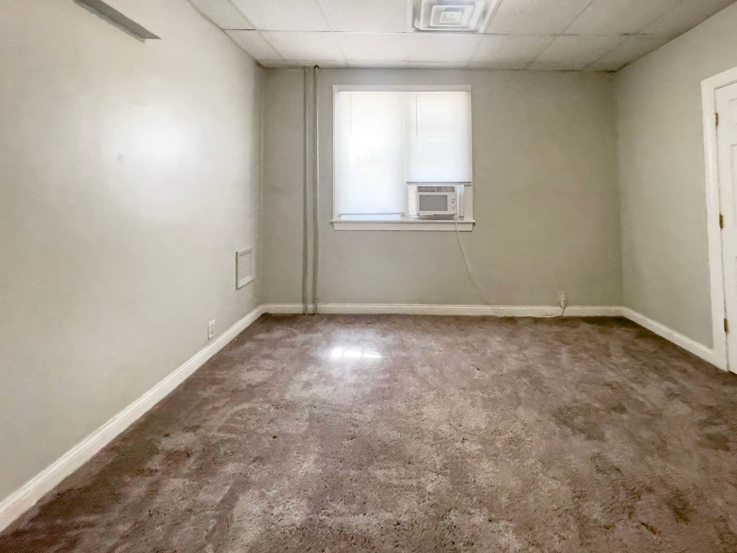 Muncie Apartment: 805 W. University Ave. #3