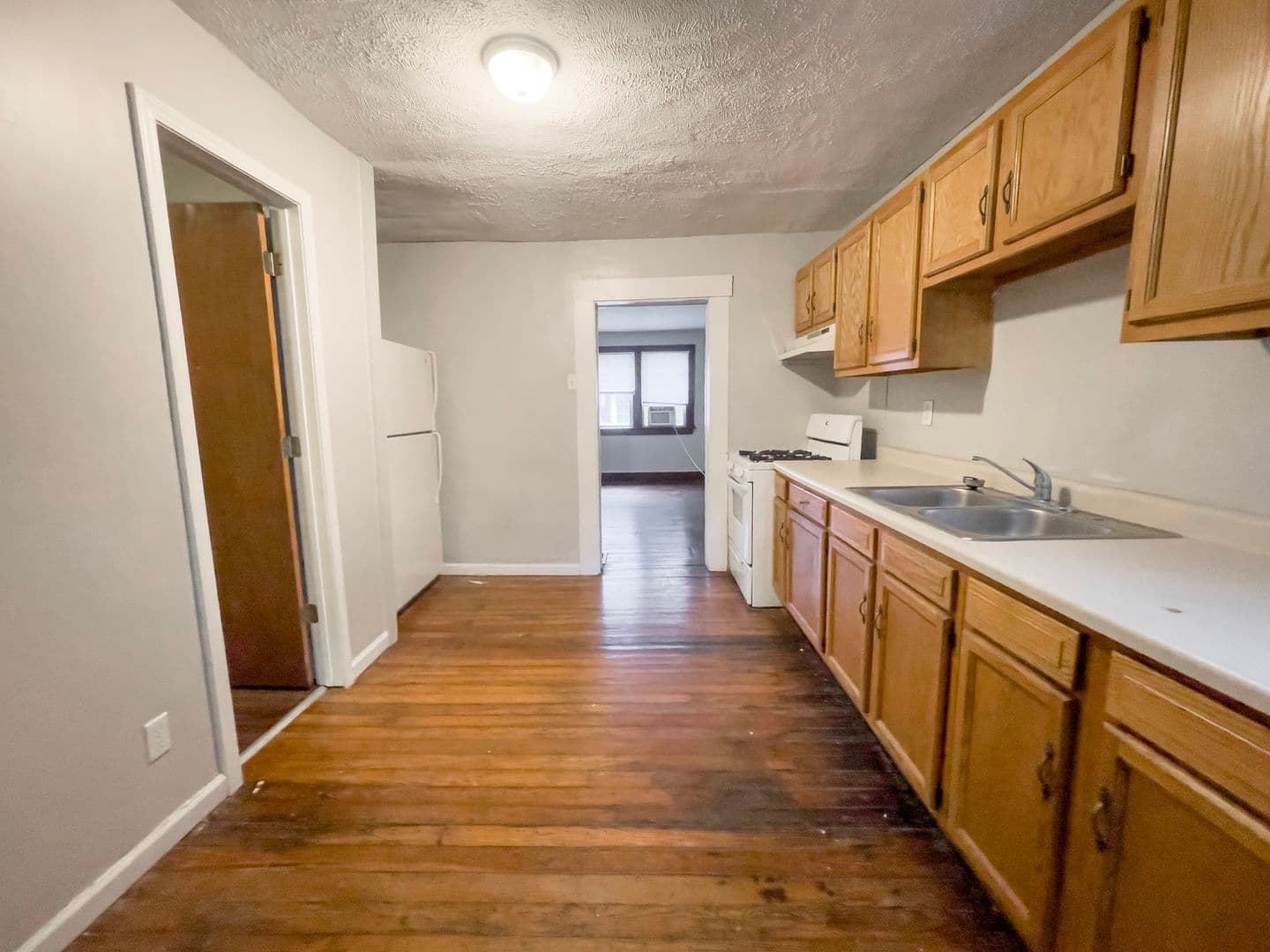 Muncie House: 1405 W Jackson St