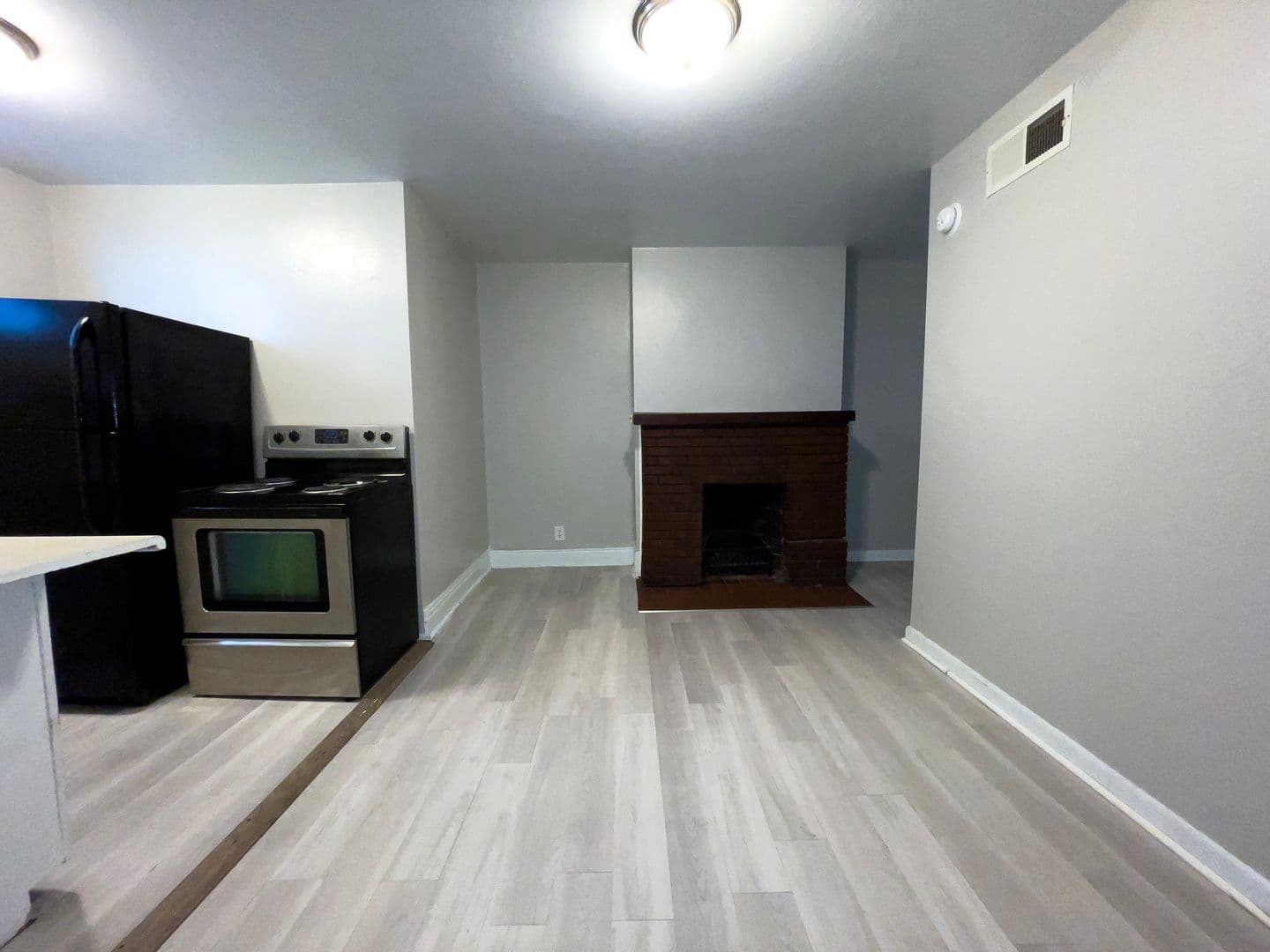 Muncie Apartment: 830 W North St.