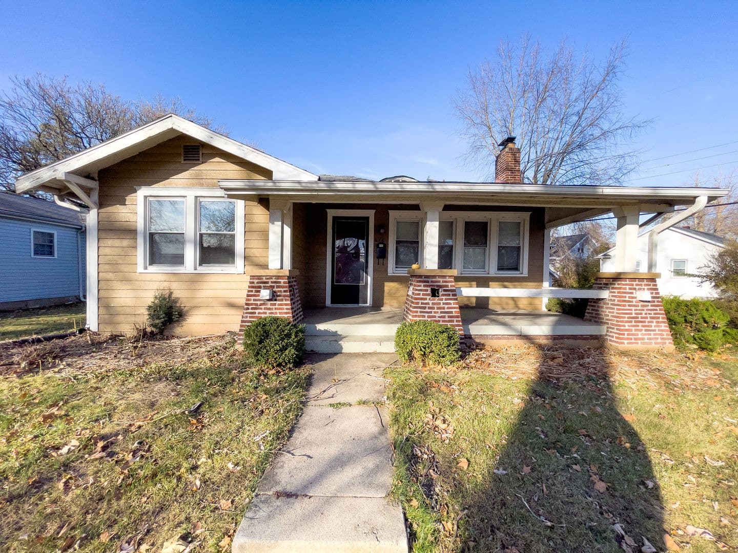 Muncie House: 616 W University Ave