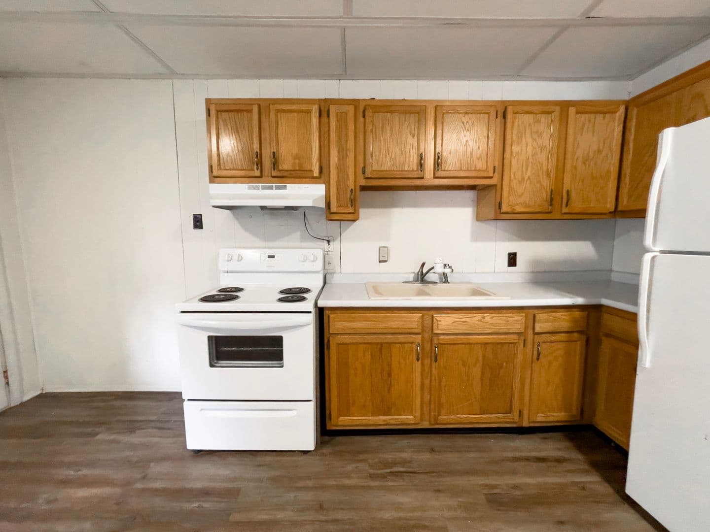 Muncie Apartment: 824 W University Ave.
