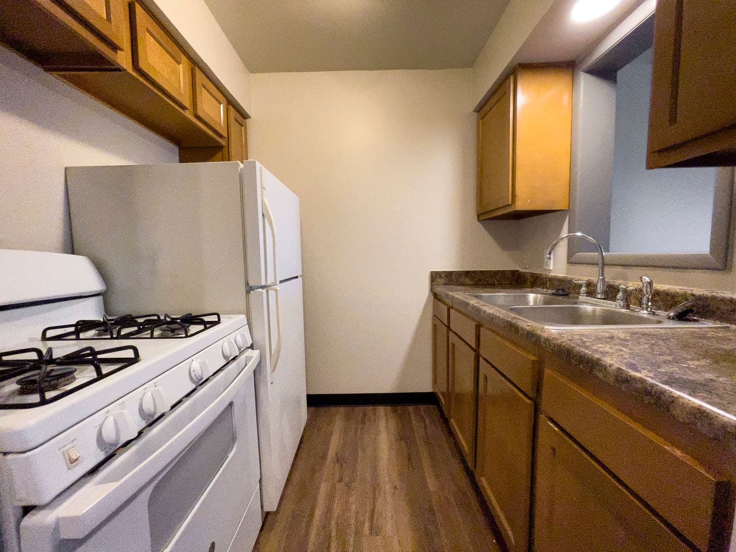 Muncie Apartment: 808 W Riverside Ave