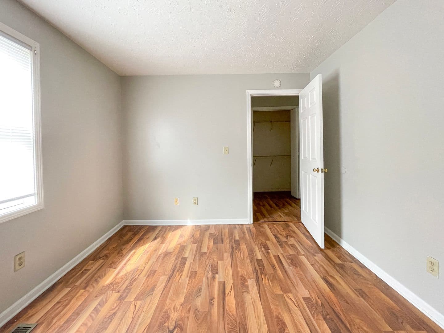 Muncie Apartment: 114 E 8th St