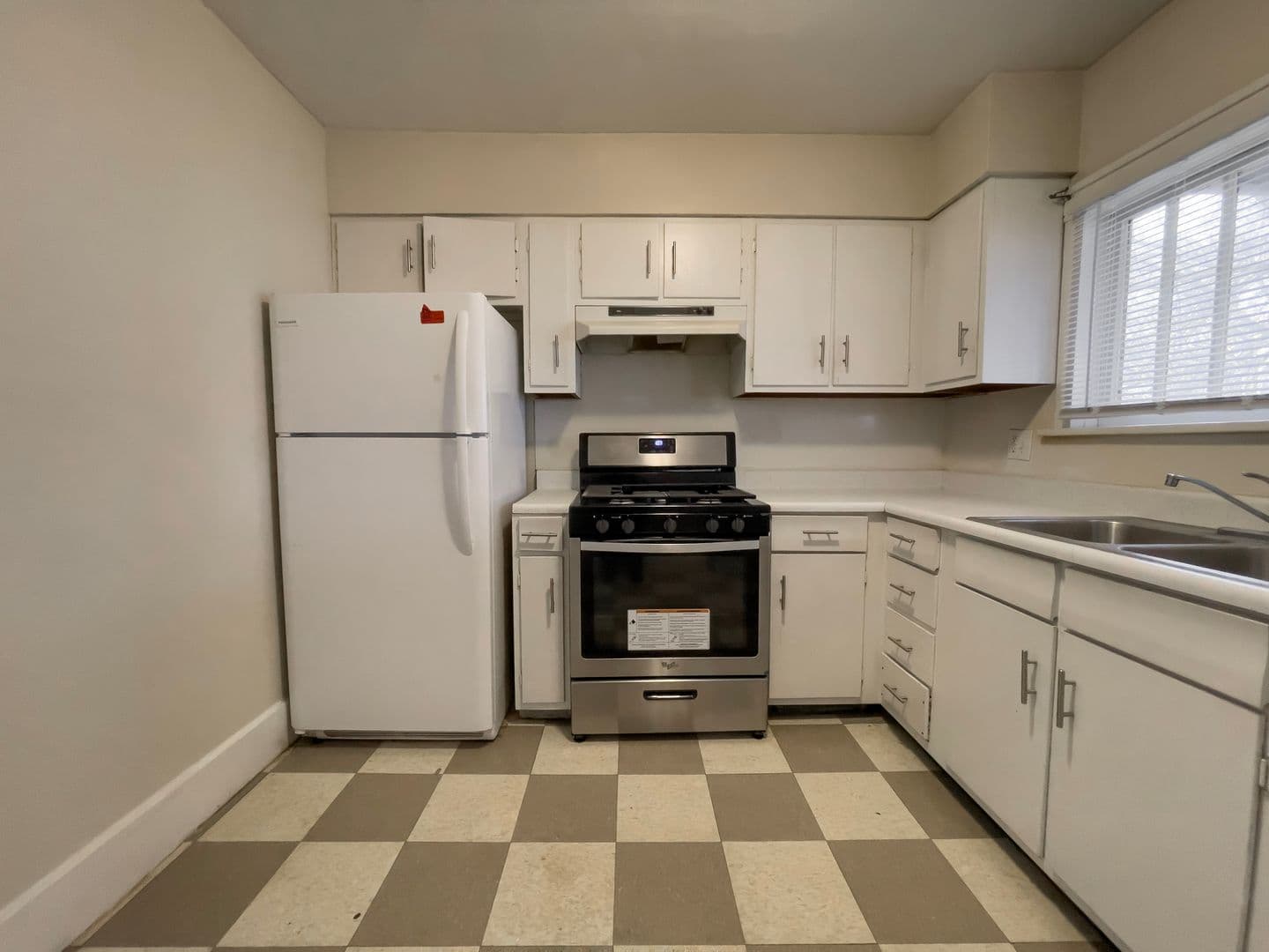 Muncie House: 215 S. Talley Ave