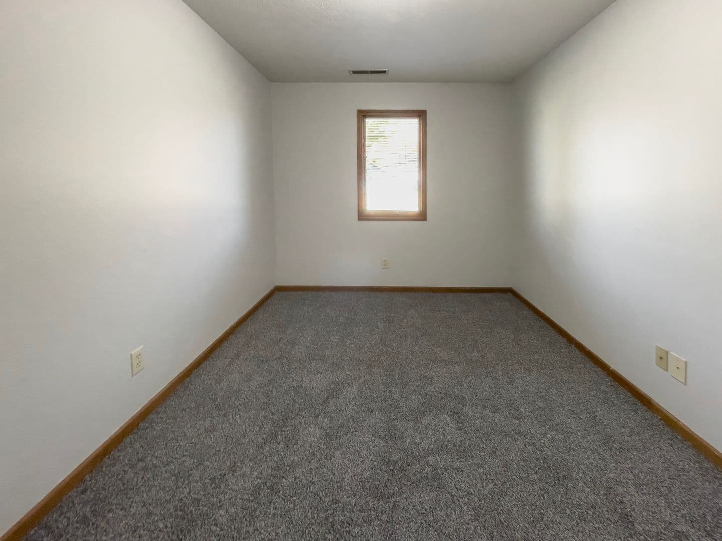 Muncie Apartment: 2015 W Godman Ave
