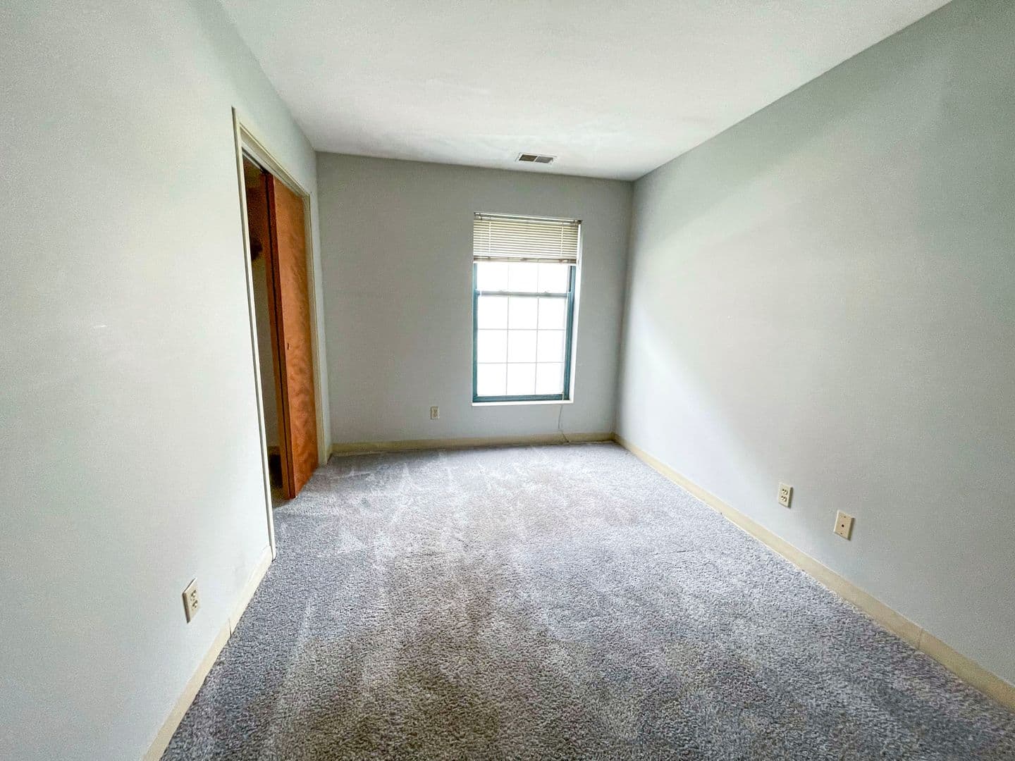 Muncie Apartment: 519 N. Dill St.