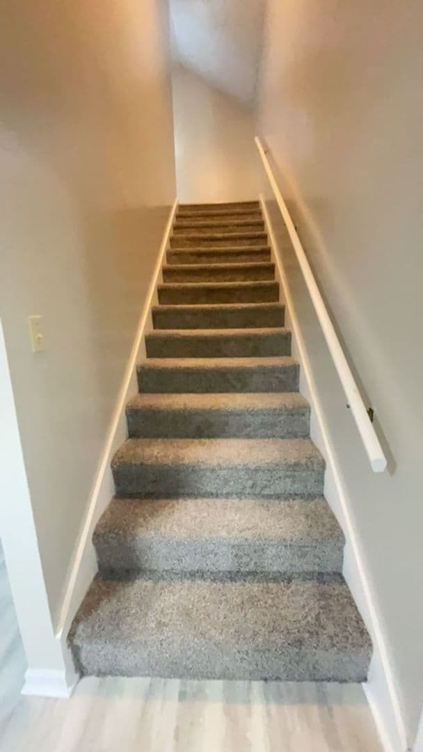 Muncie Apartment: 9012 W Jackson St