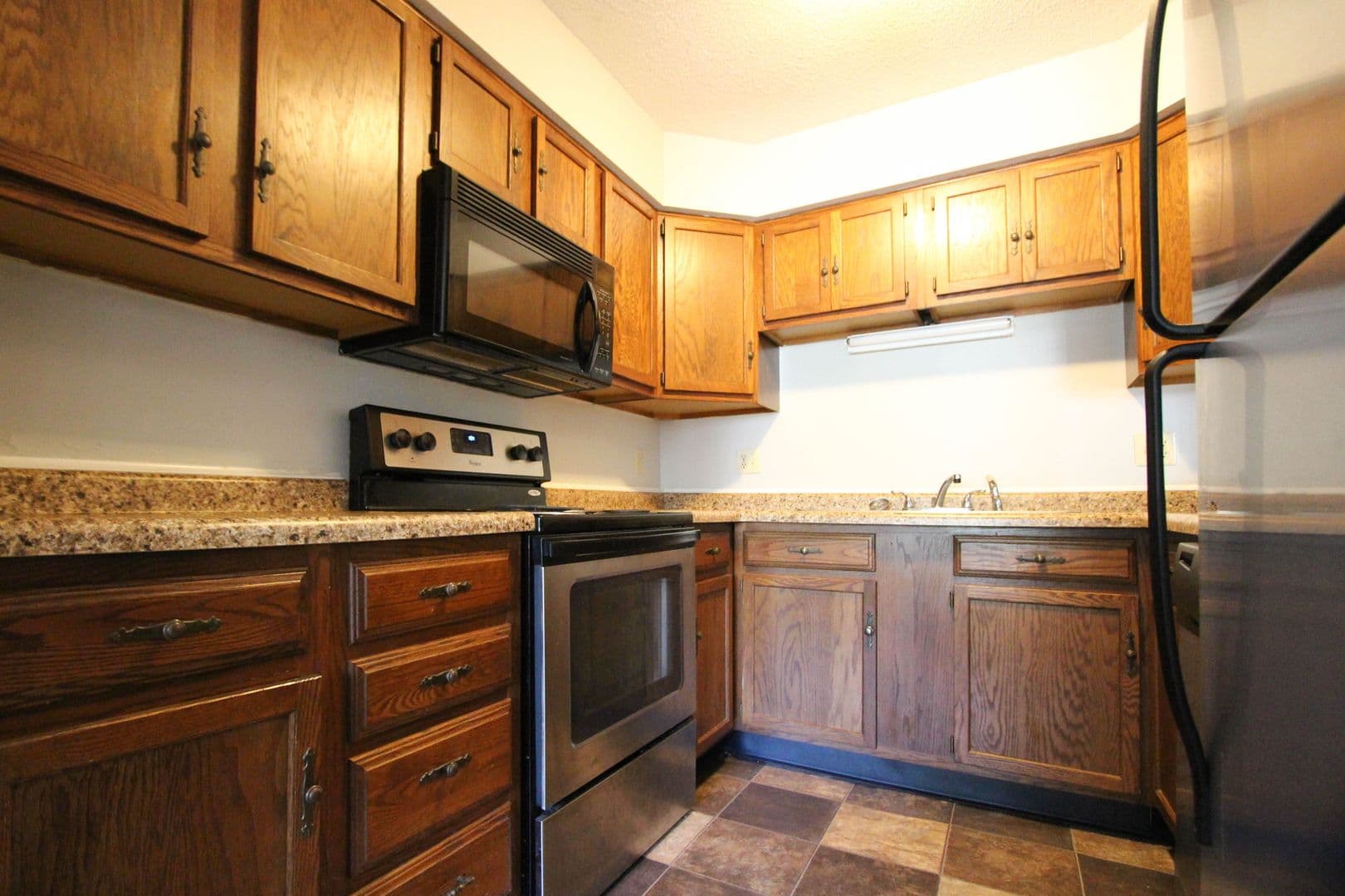 Muncie Apartment: 920 N Linden St.
