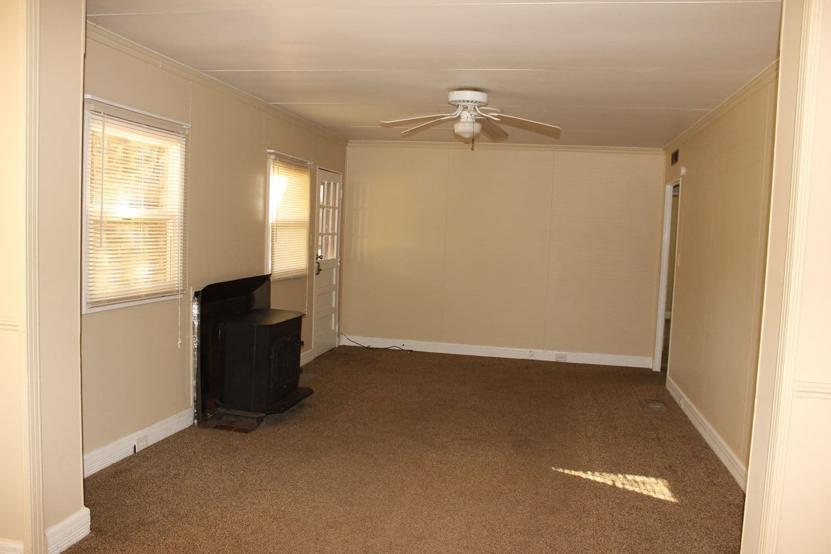 Muncie House: 2100 W Parkway Dr
