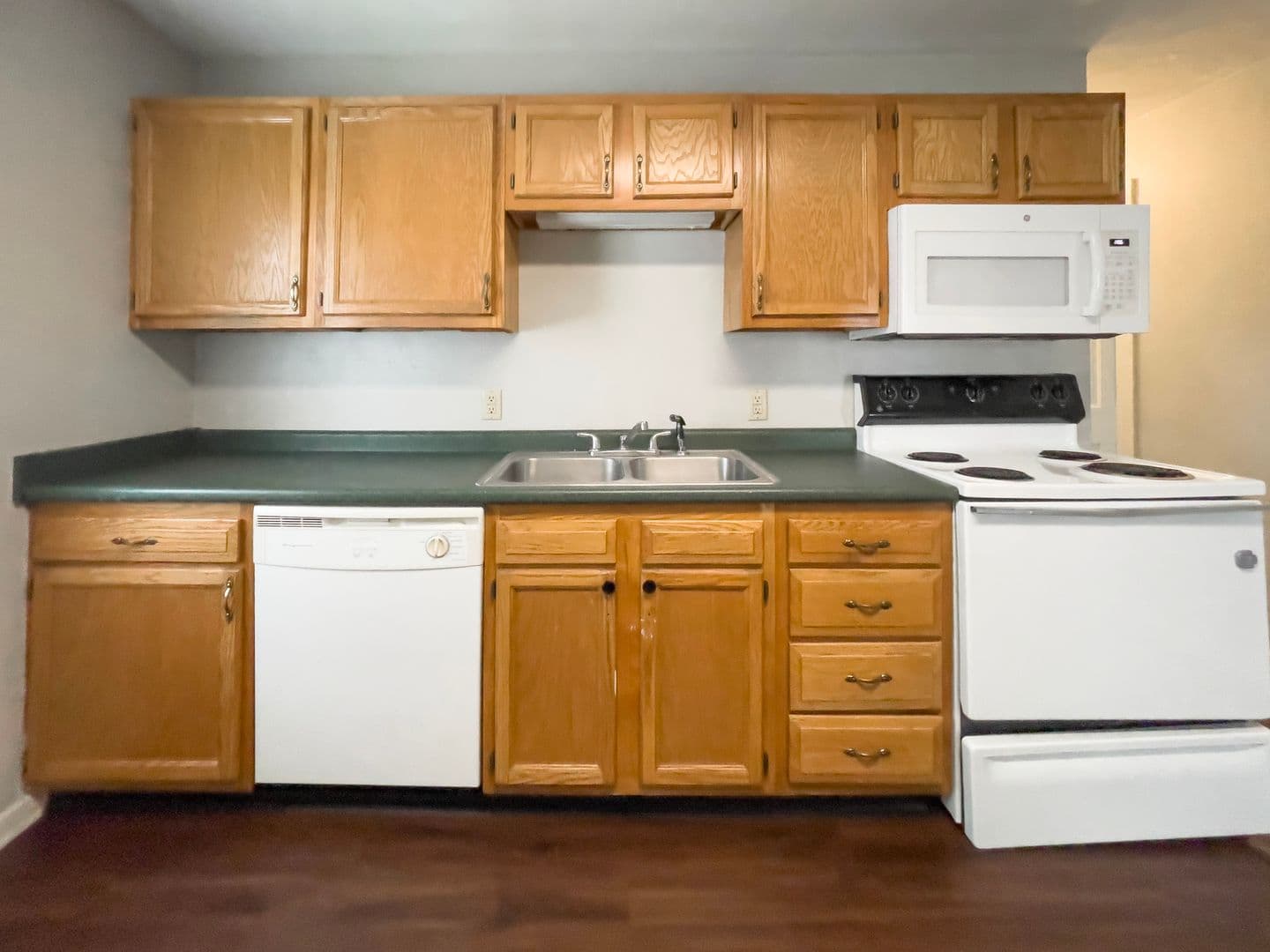 Muncie Apartment: 813 W University Ave