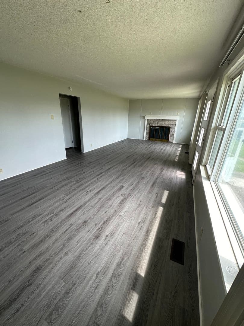 Muncie Apartment: 7701 S St Road 67