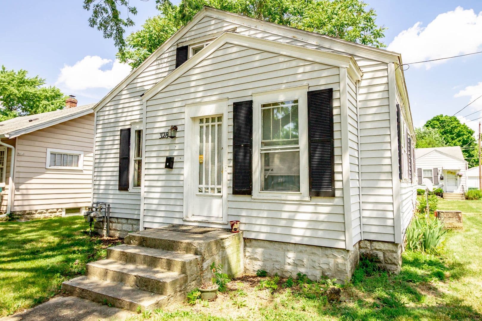 Muncie Apartment: 328 1/2 S. Talley Ave.