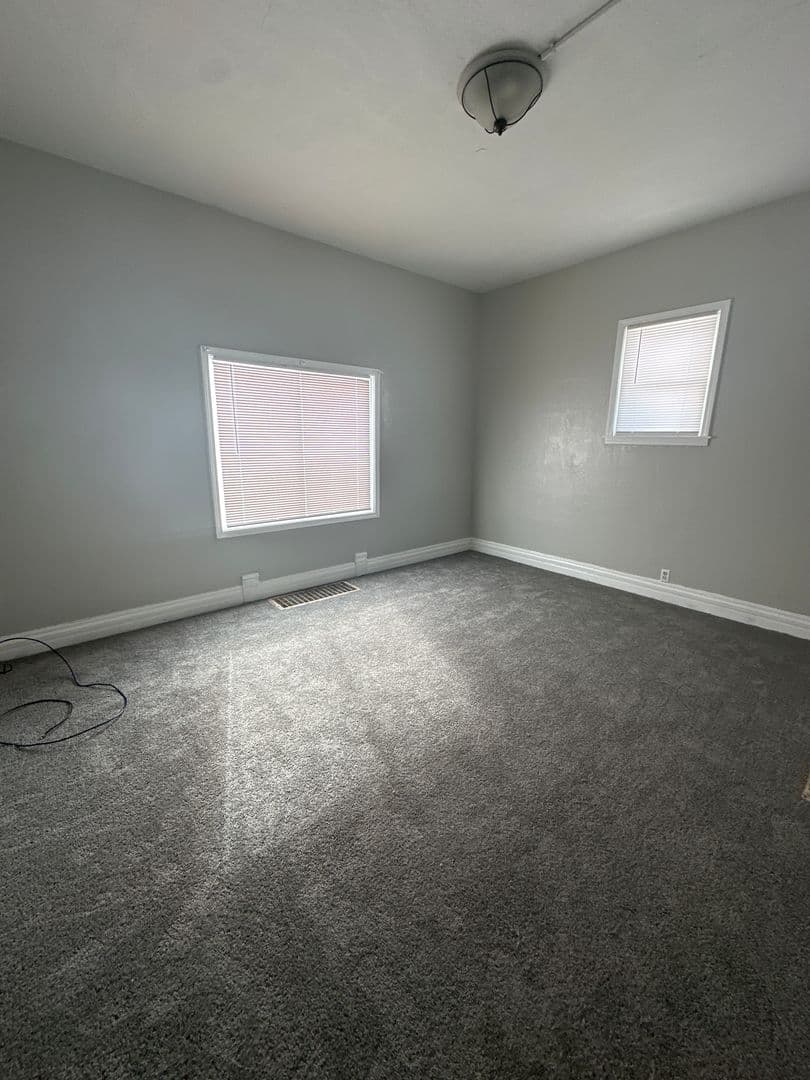 Muncie House: 1410 W Jackson St