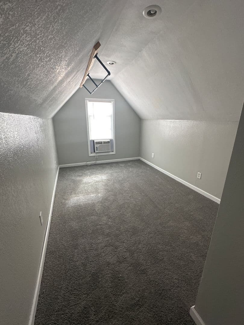 Muncie House: 1410 W Jackson St