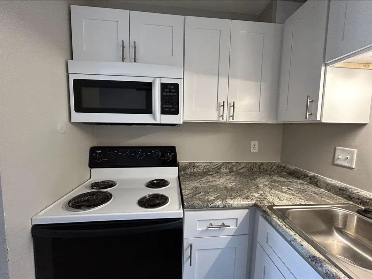 Muncie Apartment: 1010 W Bethel Ave