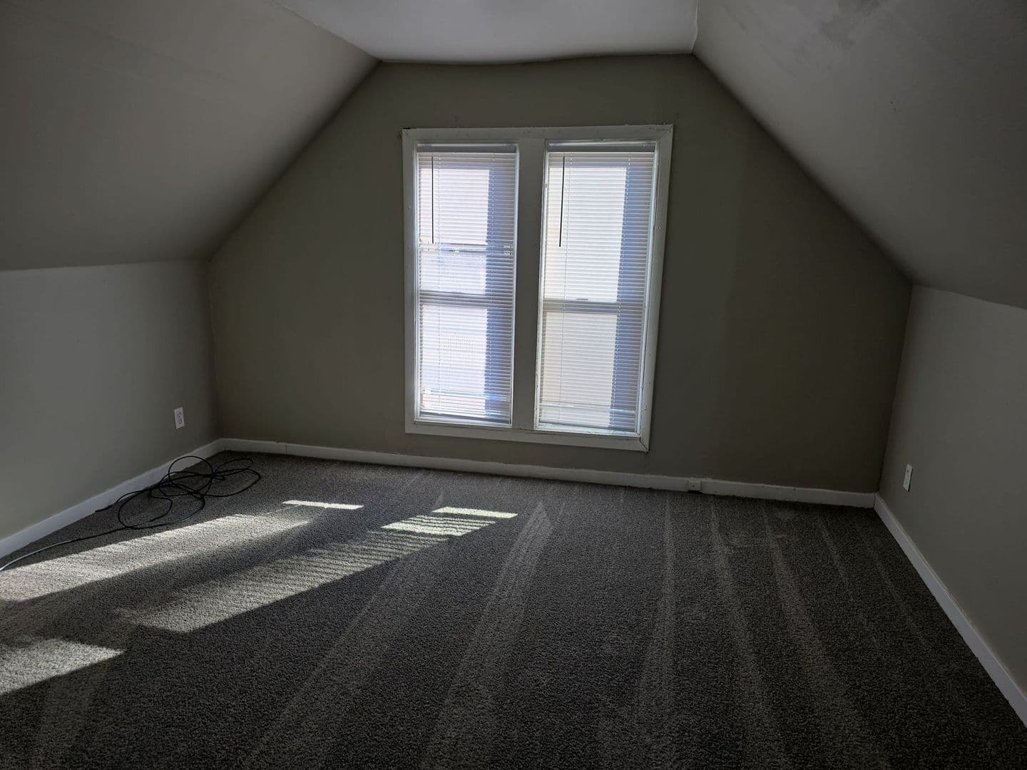 Muncie House: 320 E 9th St.