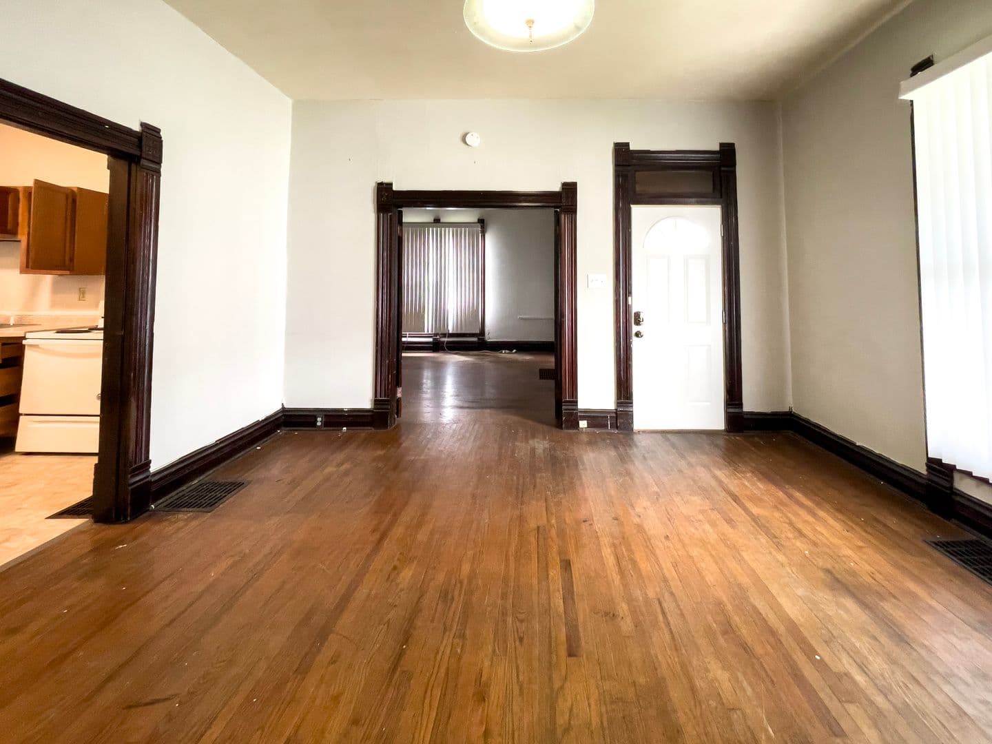 Muncie Apartment: 1607 W Jackson St