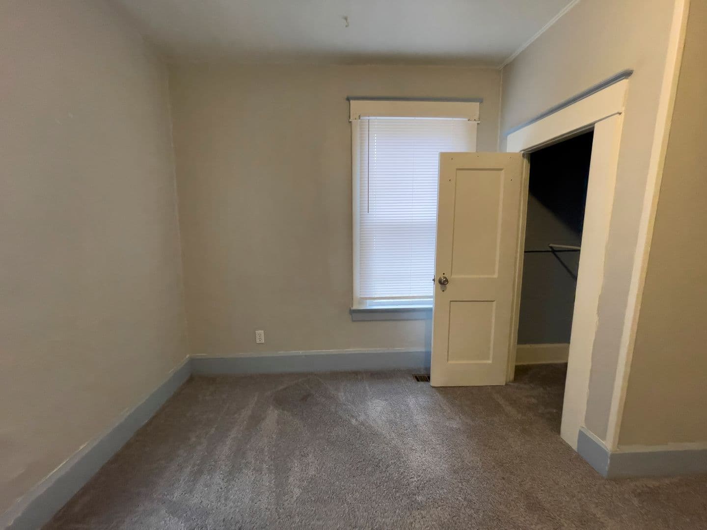 Muncie Apartment: 328 S. Talley Ave.