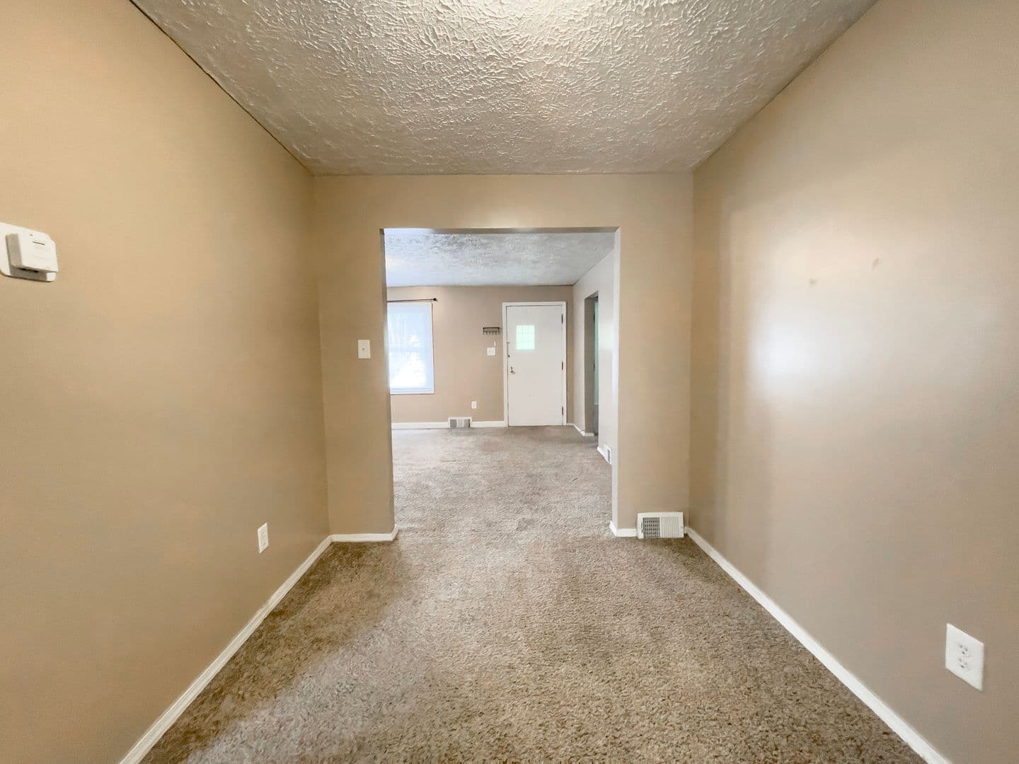 Muncie House: 1512 N Woodridge Ave
