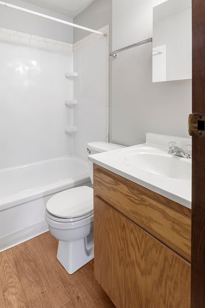 Muncie Apartment: 2600 W Memorial Dr
