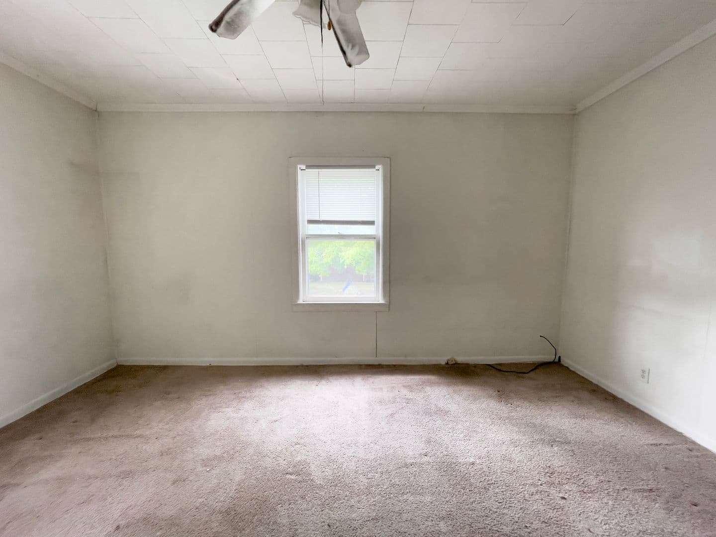 Muncie Apartment: 824 W University Ave.