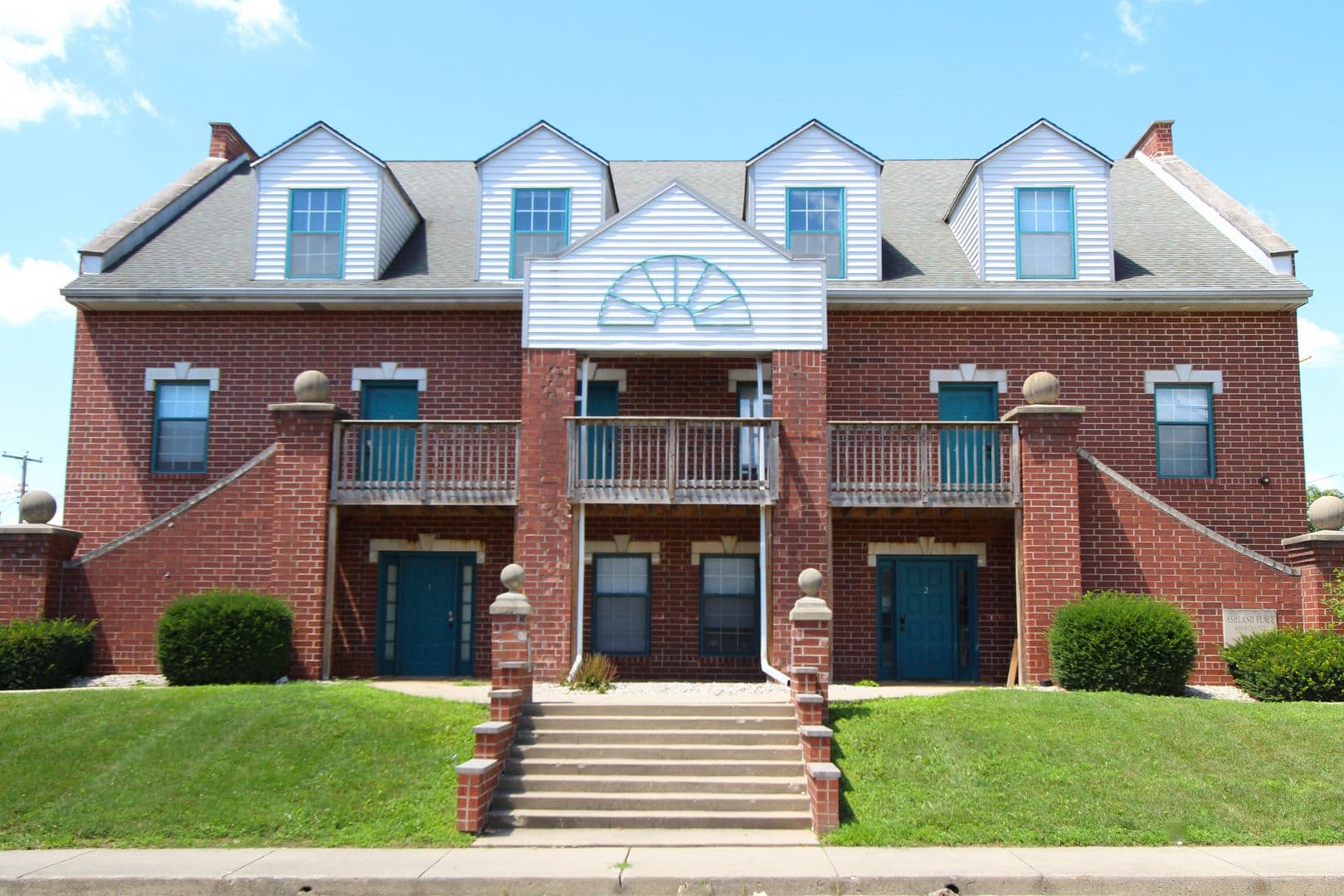 Muncie Apartment: 519 N. Dill St.