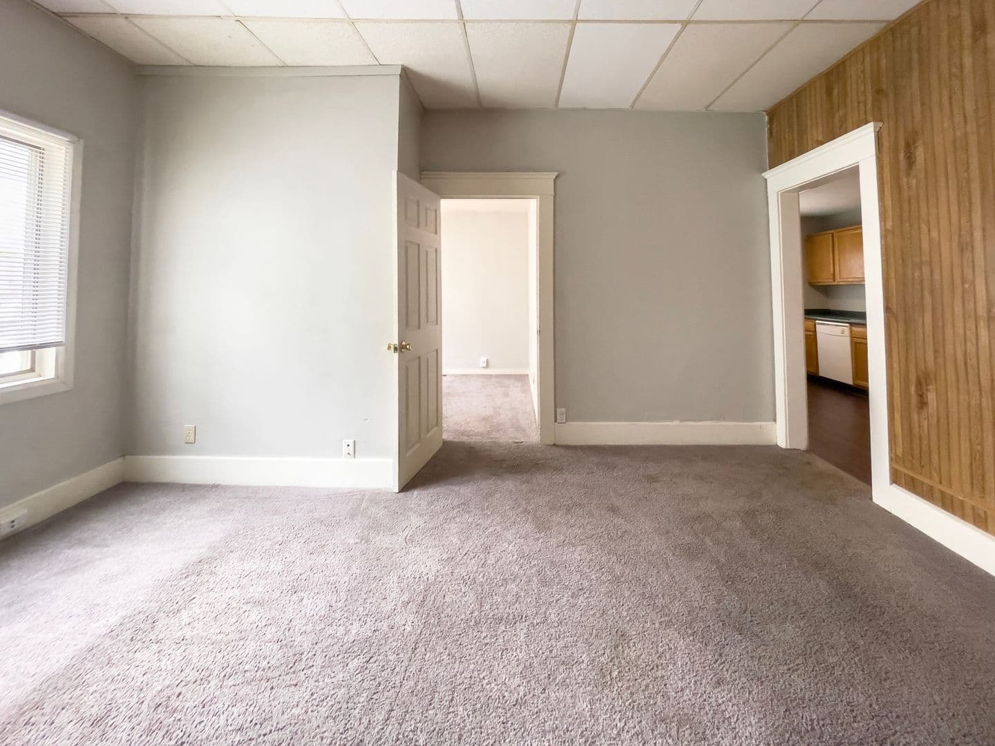 Muncie Apartment: 813 W University Ave