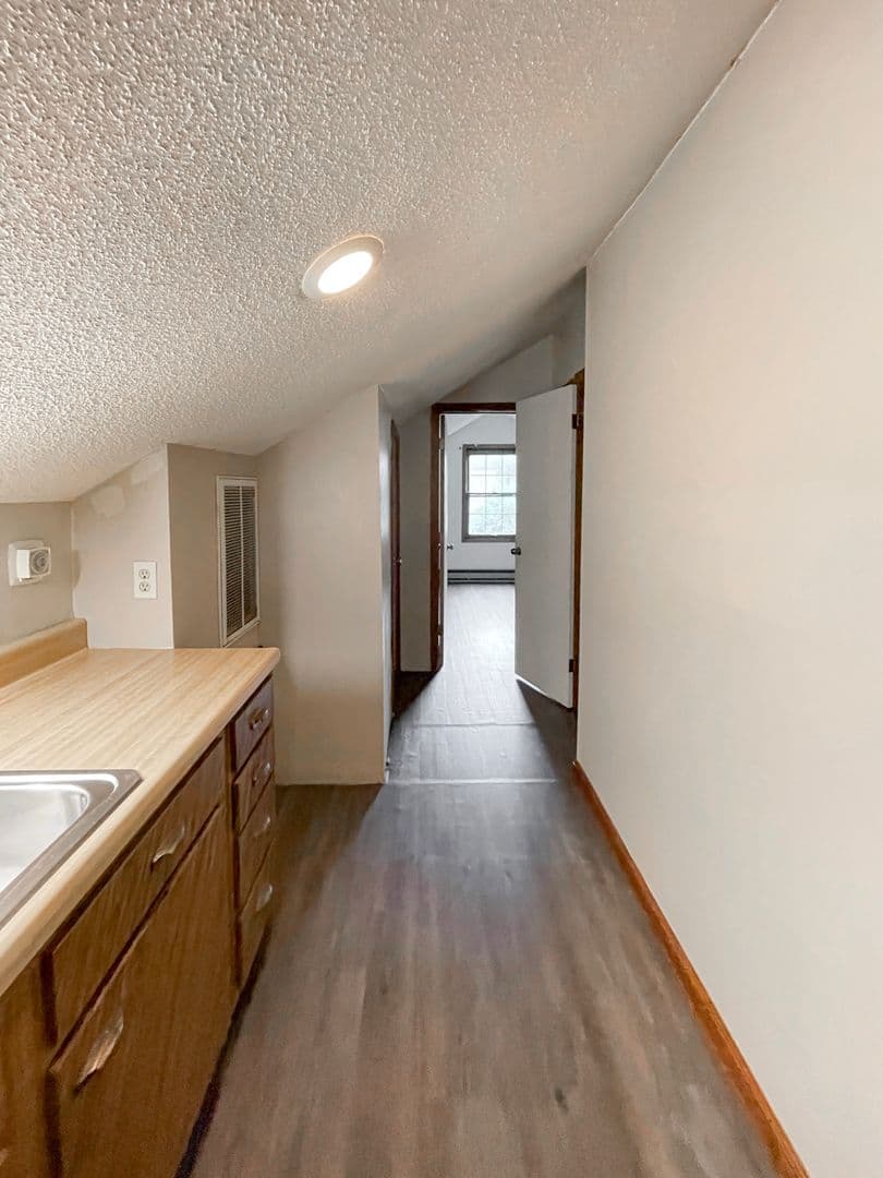 Muncie House: 712 W. University Ave.