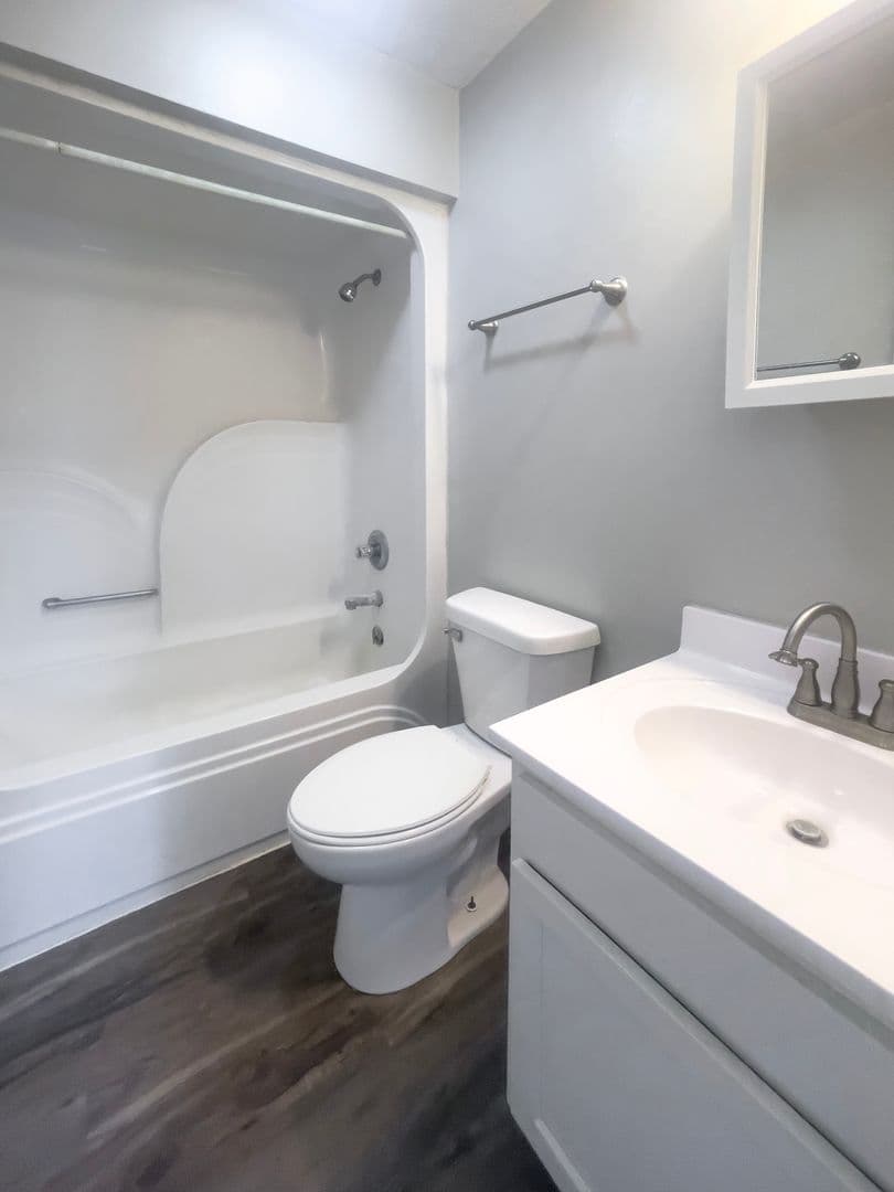 Muncie Apartment: 1413 W University