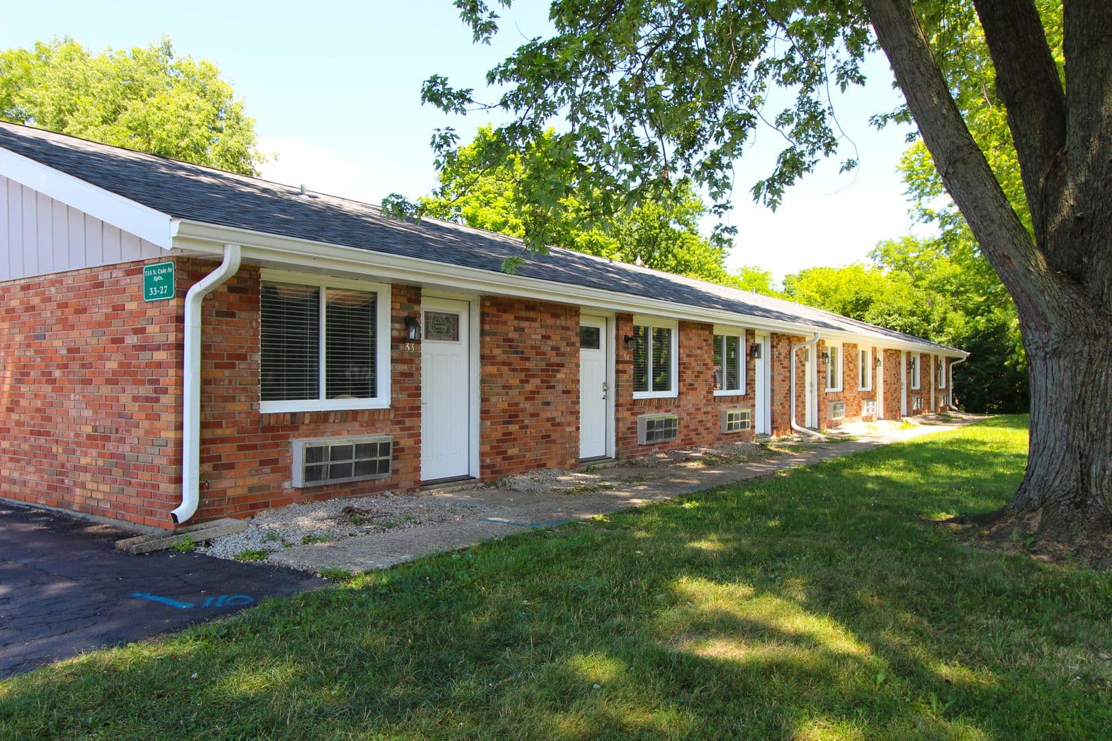 Muncie Apartment: 715 S. Cole Ave.
