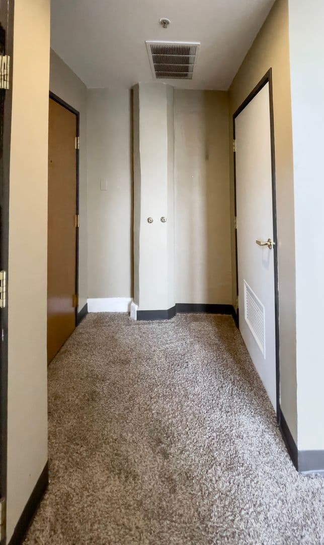 Muncie Apartment: 301 W 13th St