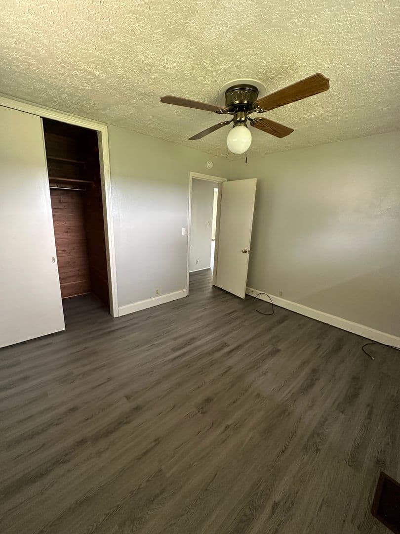 Muncie Apartment: 7701 S St Road 67