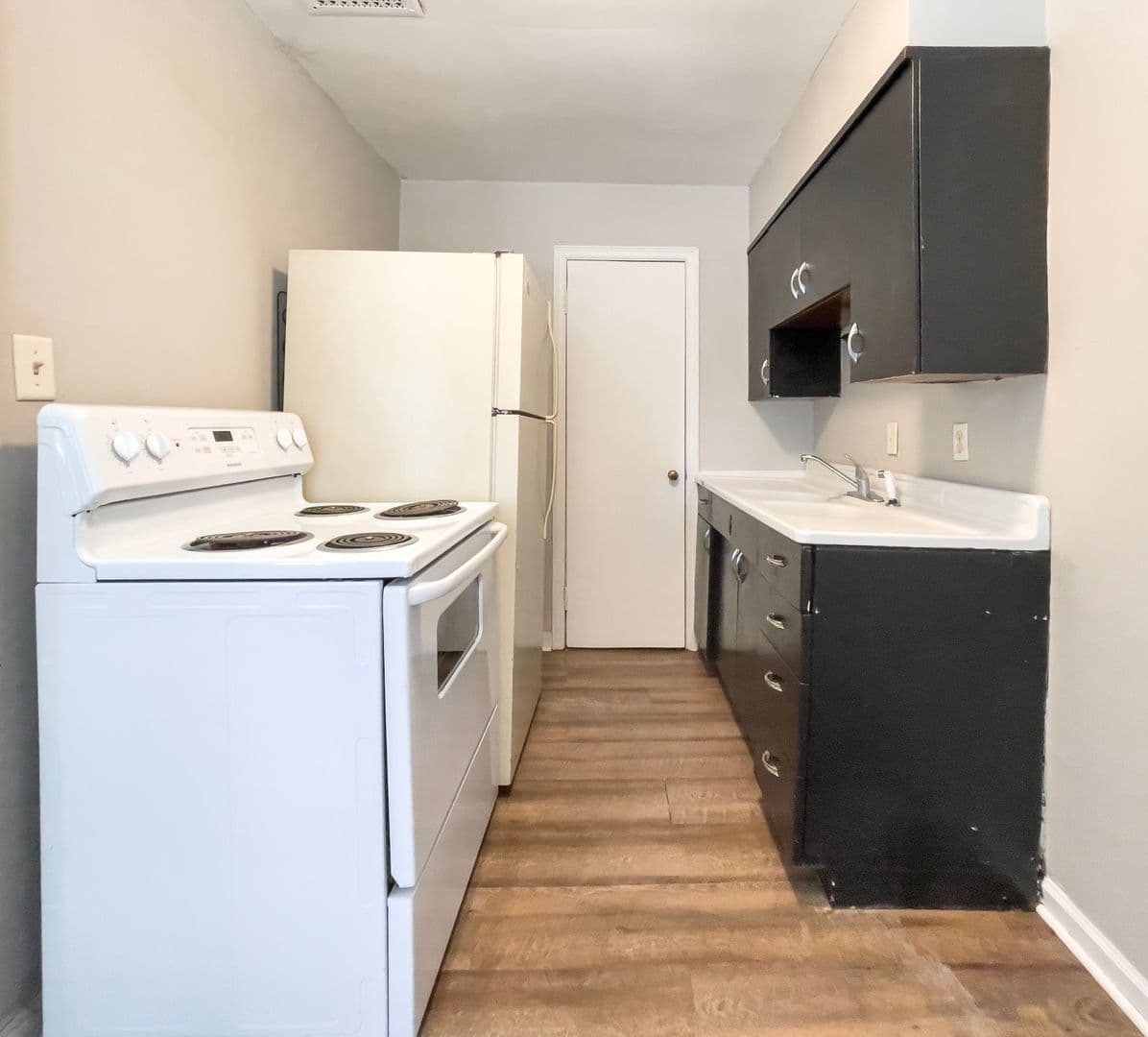 Muncie Apartment: 1520 W Main Street  Apt. 1