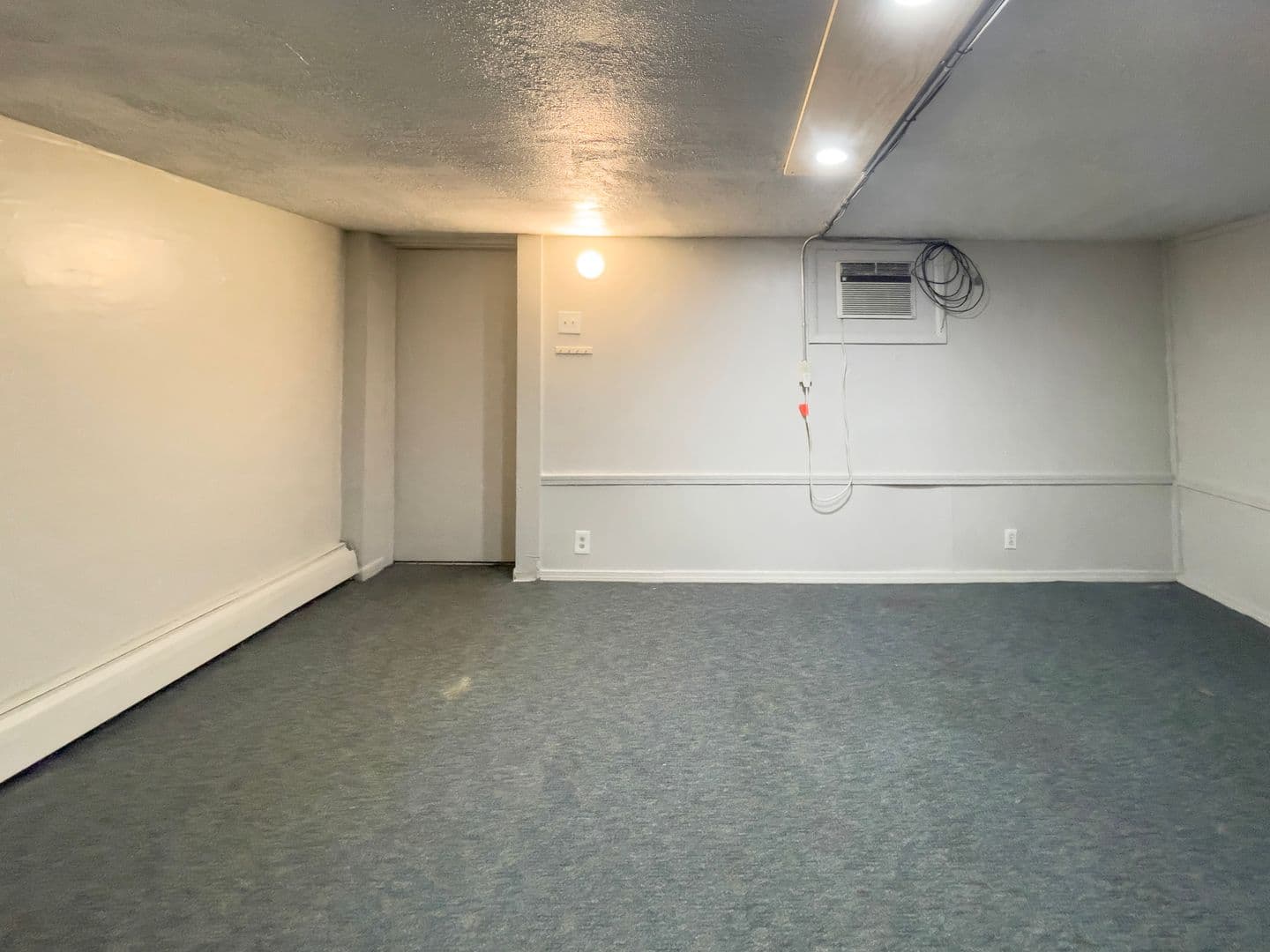 Muncie Apartment: 210 S Nichols Ave.