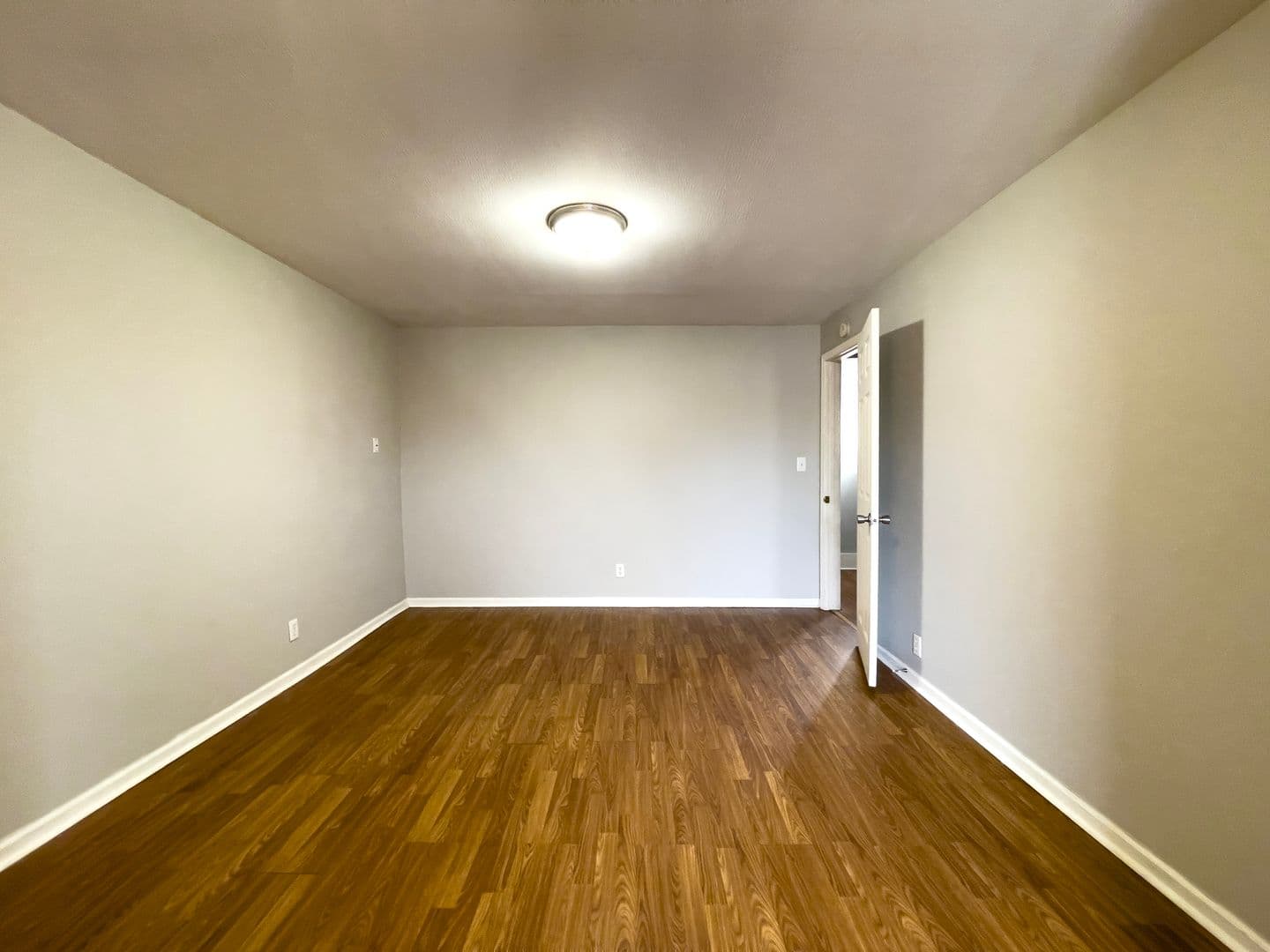Muncie House: 118 N Martin St